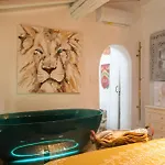 Dom wakacyjny 2 Bedrooms Saint-tropez, Next To The Port *