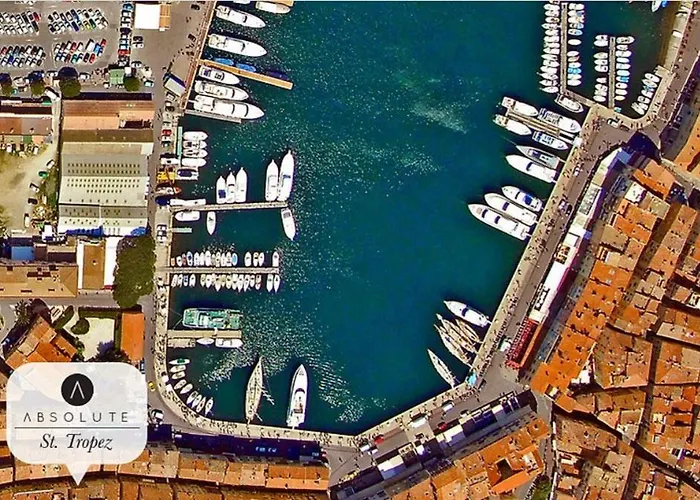 Steps From The Port! Chic 2-bed In The Heart Of 펜션