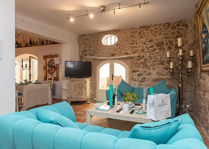 Сasa de vacaciones Steps From The Port! Chic 2-bed In The Heart Of Saint-Tropez